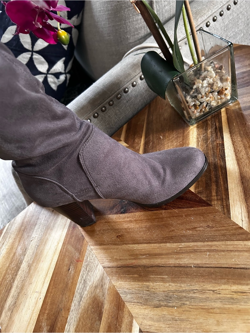 Knee High suede pull on stretch boots Grey Size 7.5 or 8 / 38 EU Boden - Picture 3 of 16